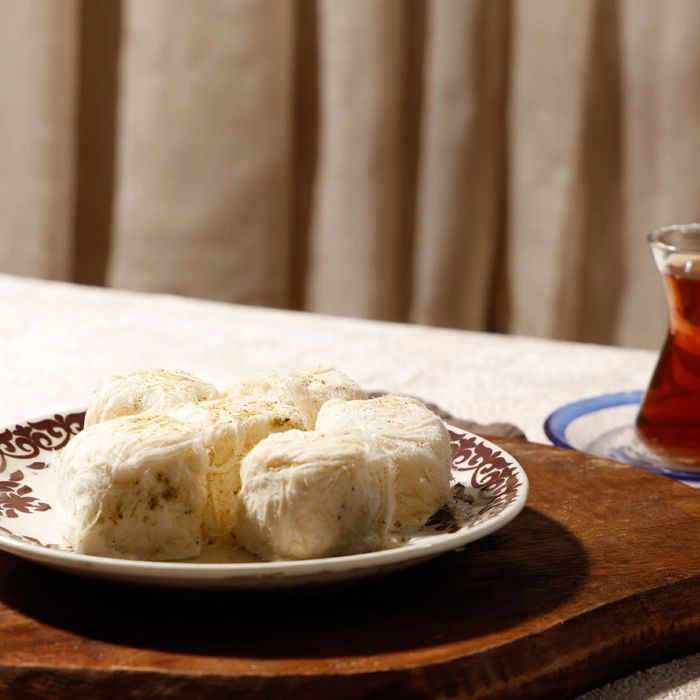 Koska Fıstıklı Pişmaniye-show2 Turkish Traditional Floss Halva With Pistachio - Pişmaniye - Image 1