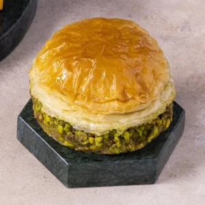 Karakoy Gulluoglu Fistikli Baklava Burger