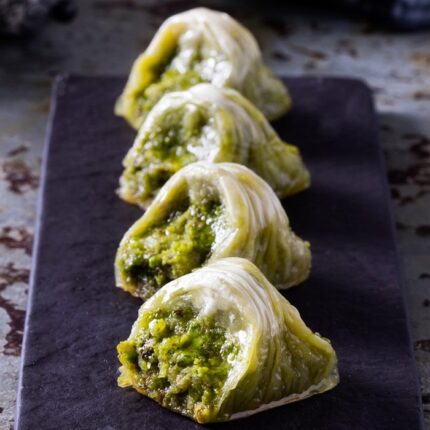 Turkish Baklava Cimcik with Pistachio - HafÄ±z Mustafa (1.0kg)