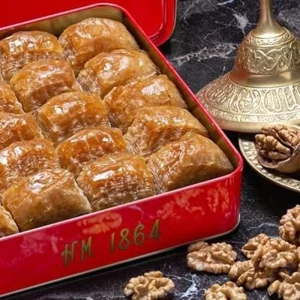 Hafiz Mustafa Cevizli Klasik Baklava show